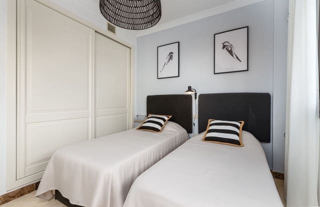 3 Zimmer Strandapartment zu verkaufen in Casares mit Pool Garage - 977.500 € (Ref: 9590479)