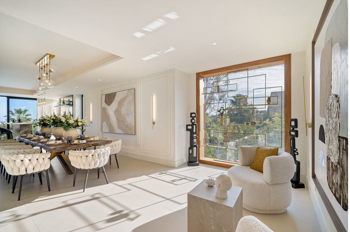 6 sypialnia Willa na sprzedaż w Nueva Andalucia z basenem garażem - 6 850 000 € (Ref: 9600044)