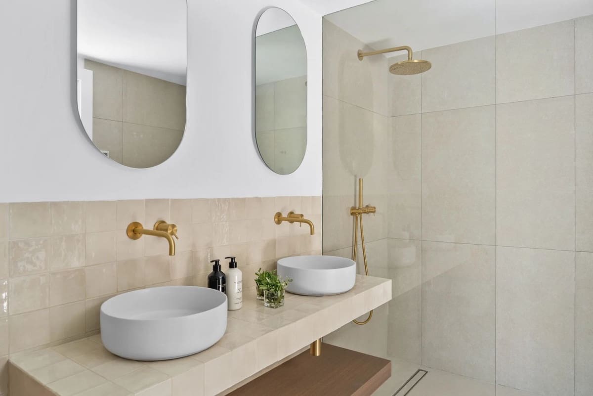 3 soveværelse Villa til salg i Nueva Andalucia med swimmingpool garage - € 1.395.000 (Ref: 9606743)