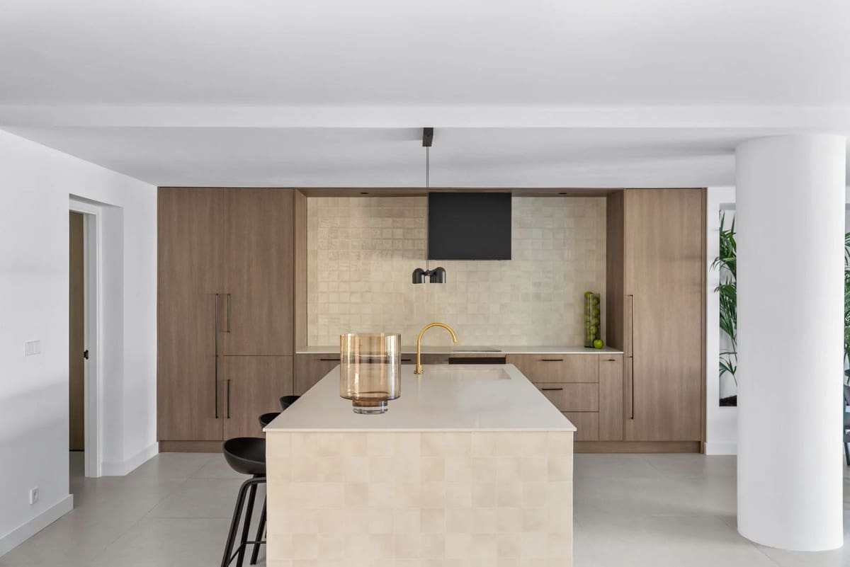 3 quarto Moradia para venda em Nueva Andalucia com piscina garagem - 1 395 000 € (Ref: 9606743)