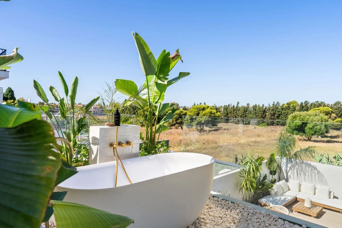 3 quarto Moradia para venda em Nueva Andalucia com piscina garagem - 1 395 000 € (Ref: 9606743)