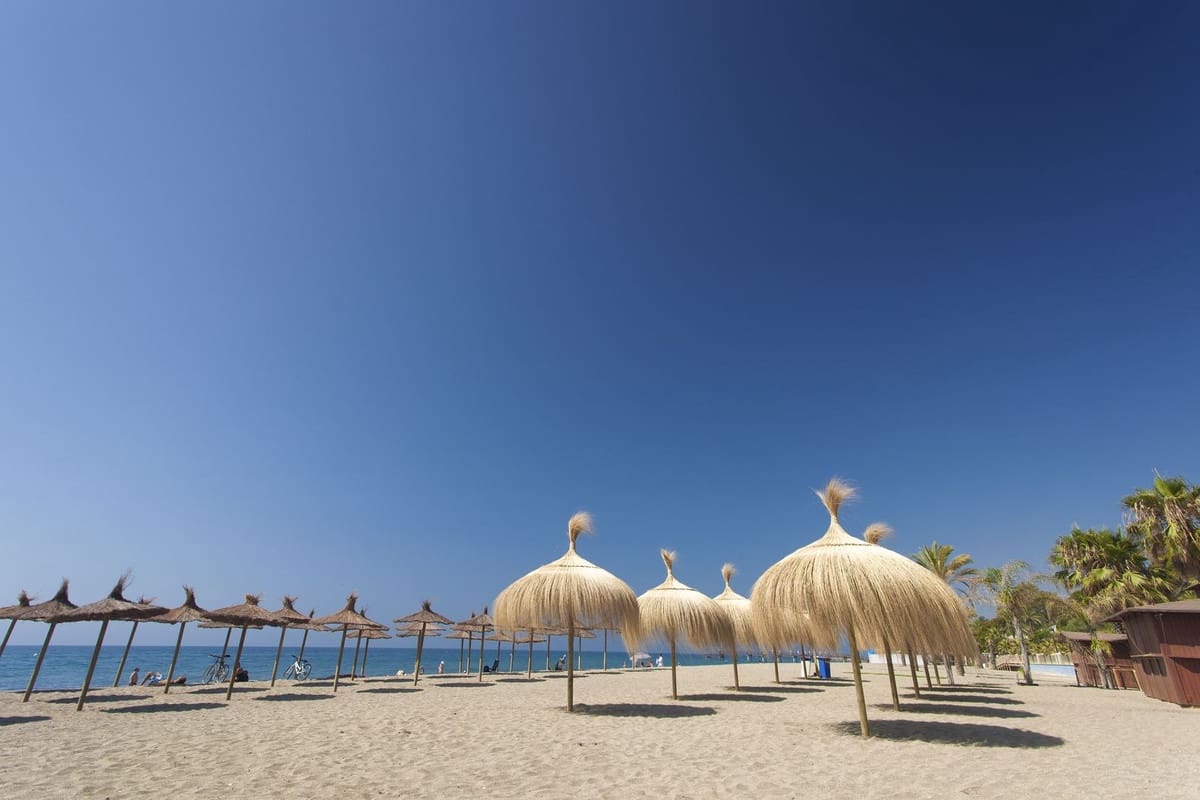 4 soveværelse Lejlighed til salg i Nueva Andalucia med swimmingpool garage - € 1.490.000 (Ref: 9606851)