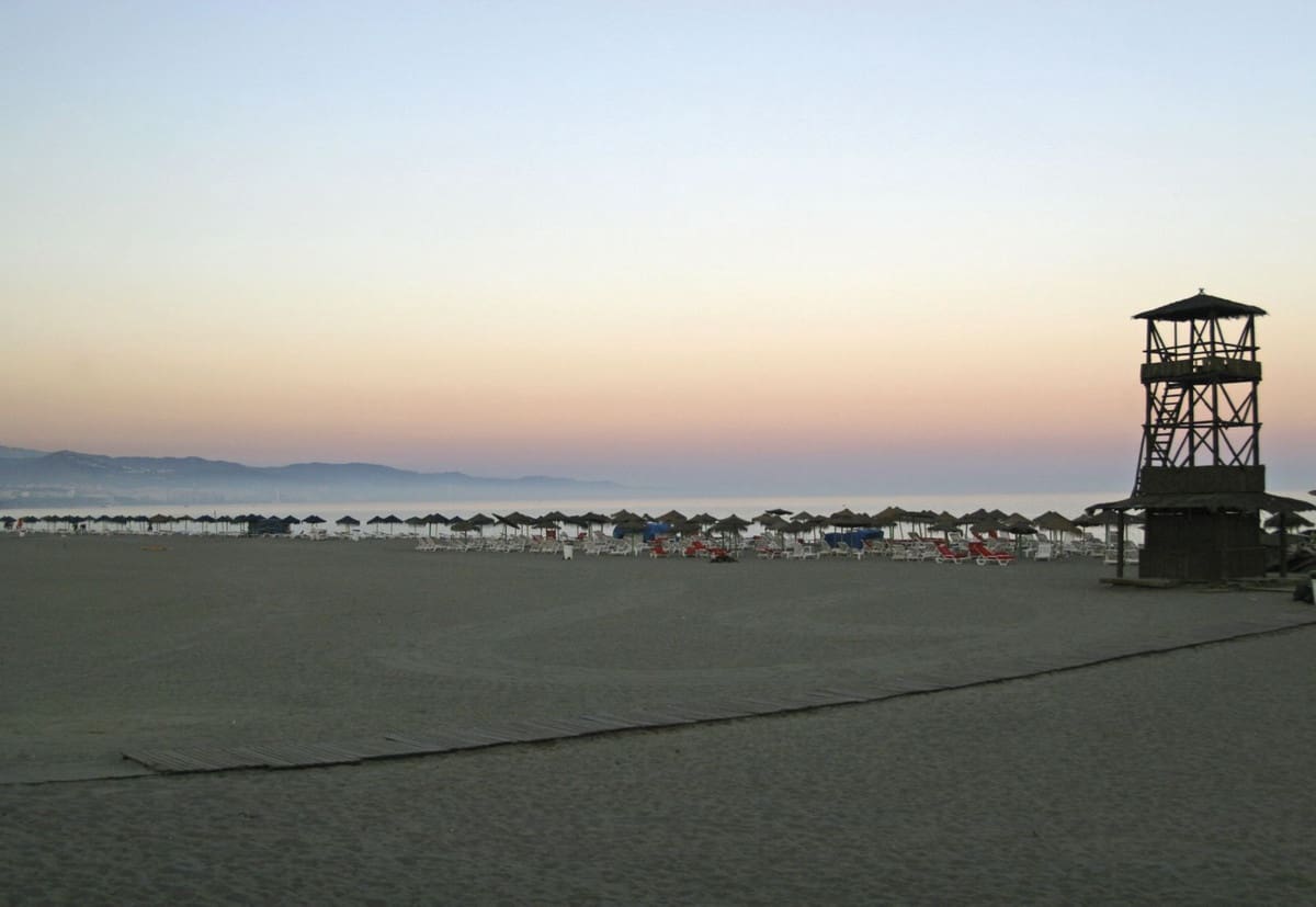 4 soveværelse Lejlighed til salg i Nueva Andalucia med swimmingpool garage - € 1.490.000 (Ref: 9606851)