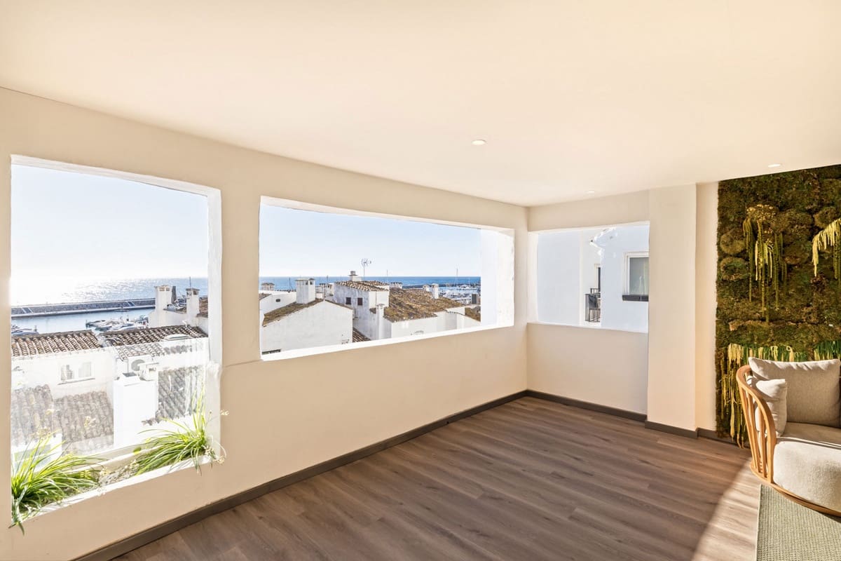 5 quarto Apartamento de Praia para venda em Puerto Banus - 2 650 000 € (Ref: 9628100)