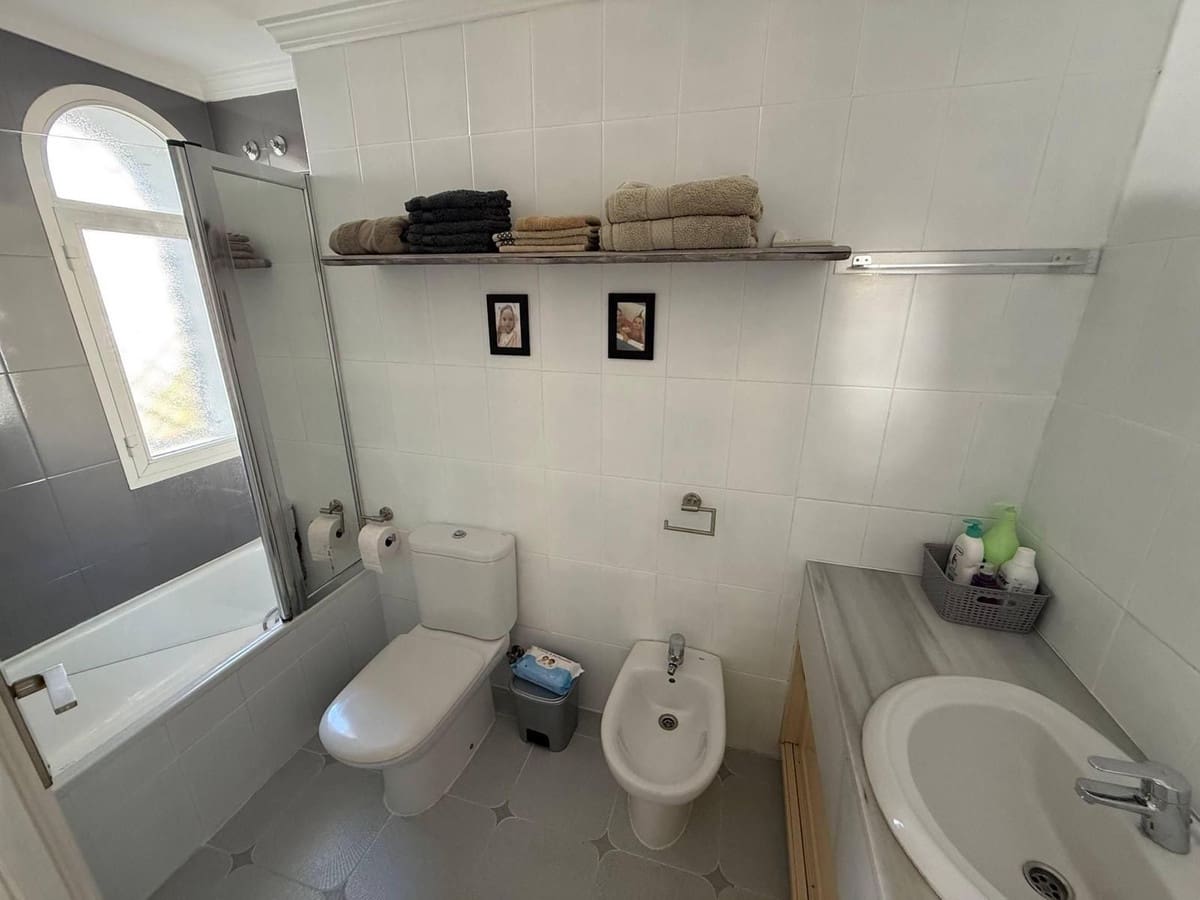 3 soveværelse Byhus til salg i Nueva Andalucia med swimmingpool - € 678.000 (Ref: 9628101)