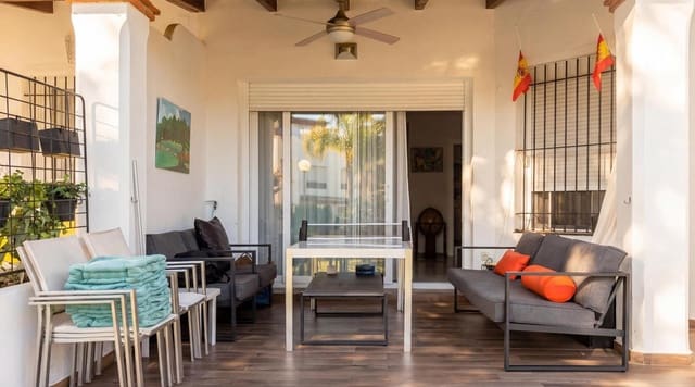 Casa de 3 habitaciones en Los Naranjos, Marbella en venta con piscina - 678.000 € (Ref: 9628101)