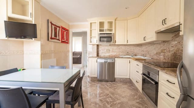 3 soverom Hus til salgs i Los Naranjos, Marbella med svømmebasseng - € 678 000 (Ref: 9628101)