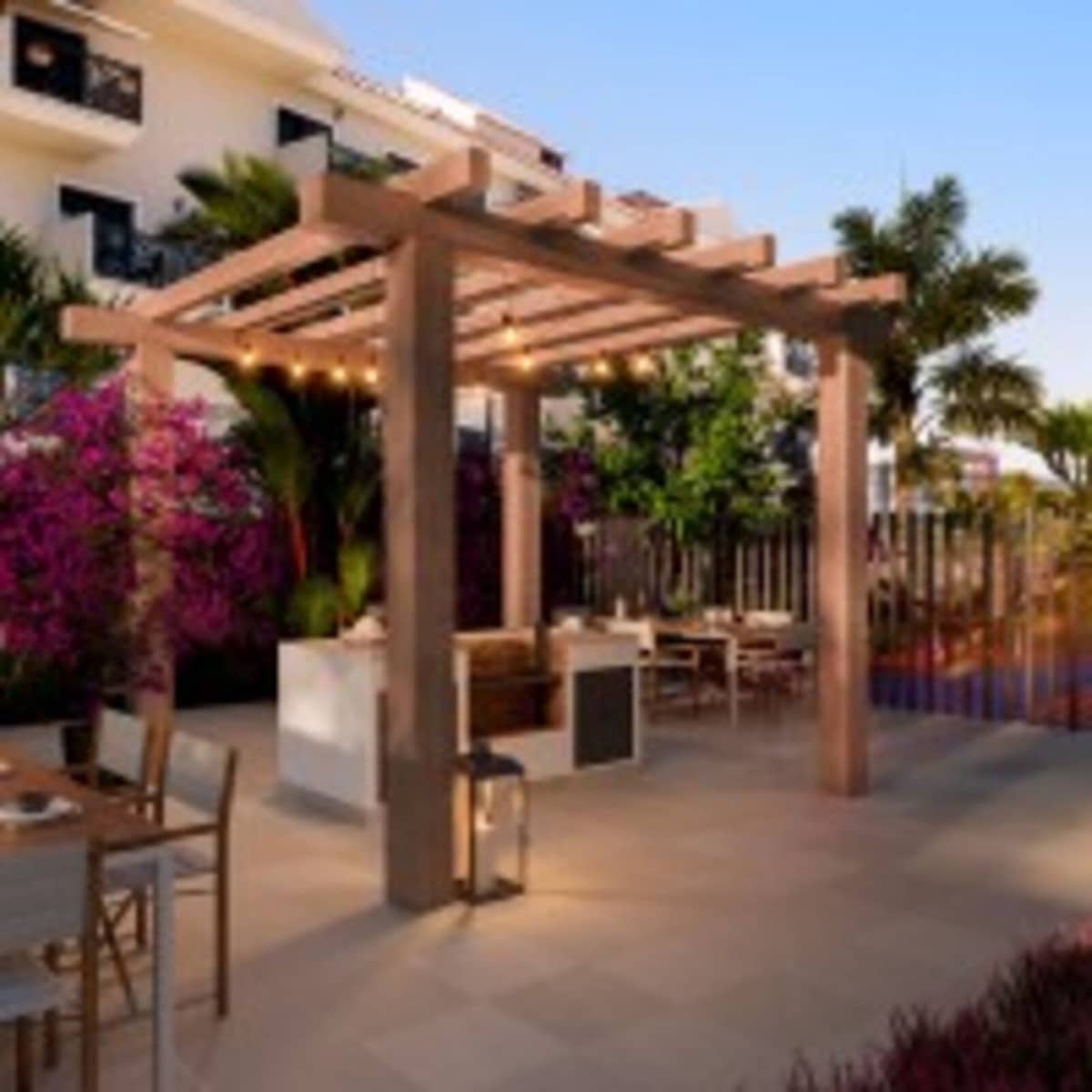 3 bedroom Apartment for sale in Estepona with pool garage - € 630,000 (Ref: 9628104)