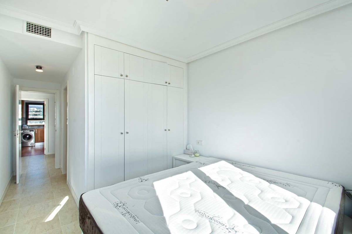 2 quarto Penthouse para venda em New Golden Mile com piscina - 495 000 € (Ref: 9628108)