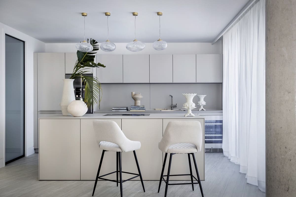 3 sypialnia Apartament przy plaży na sprzedaż w Estepona z basenem garażem - 2 950 000 € (Ref: 9645956)