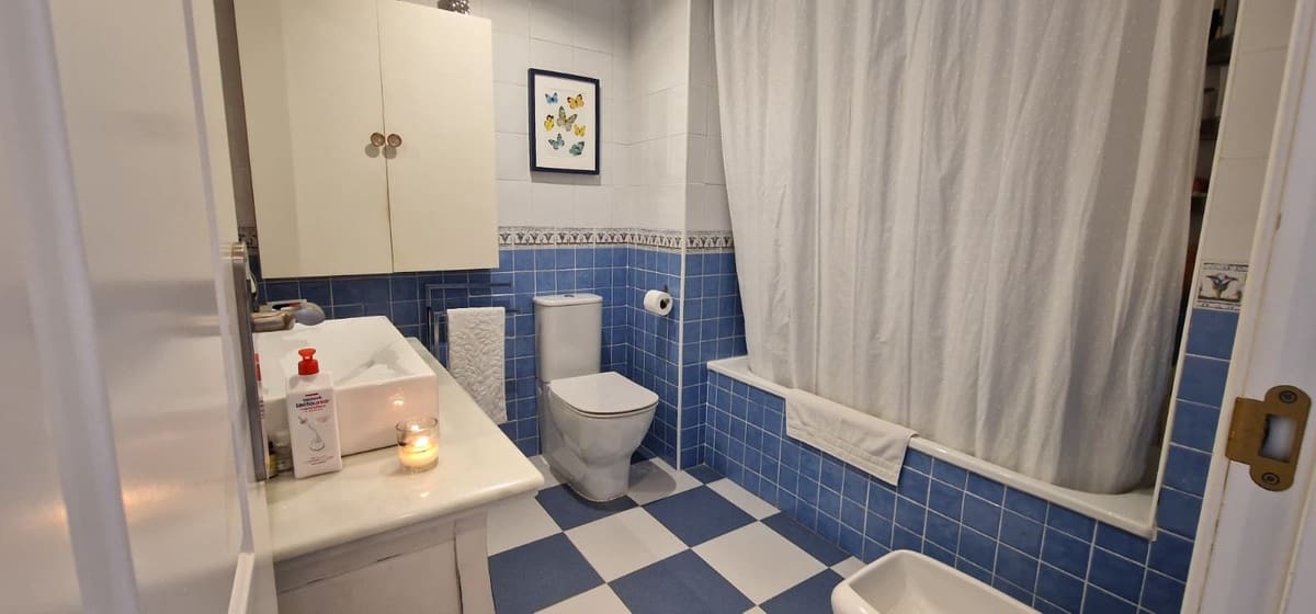 2 soveværelse Lejlighed til salg i La Reserva med swimmingpool garage - € 385.000 (Ref: 9646185)