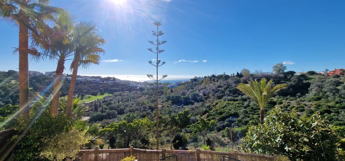 2 soveværelse Lejlighed til salg i La Reserva med swimmingpool garage - € 385.000 (Ref: 9646185)