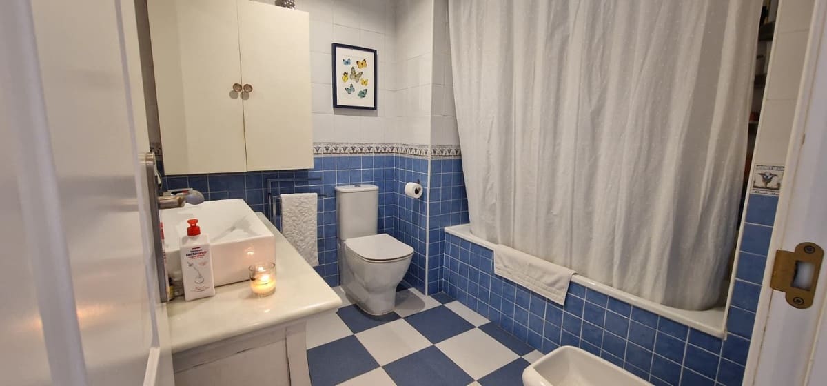 2 soveværelse Lejlighed til salg i La Reserva med swimmingpool garage - € 380.000 (Ref: 9646185)