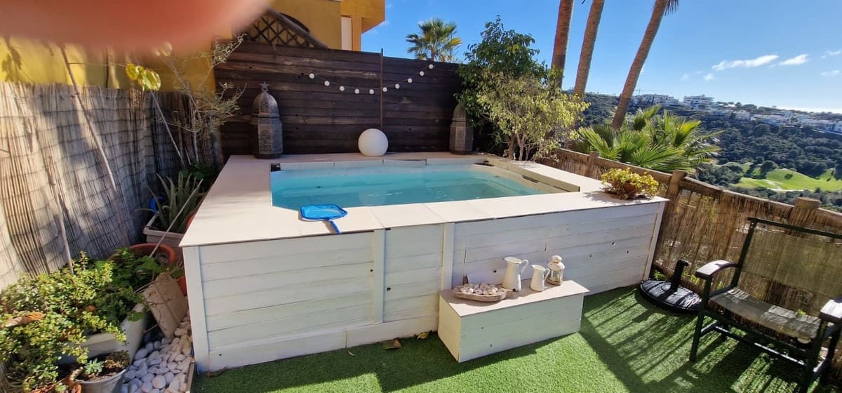 2 soveværelse Lejlighed til salg i La Reserva med swimmingpool garage - € 380.000 (Ref: 9646185)