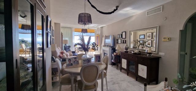 2 soveværelse Lejlighed til salg i La Reserva, Marbella med swimmingpool garage - € 380.000 (Ref: 9646185)