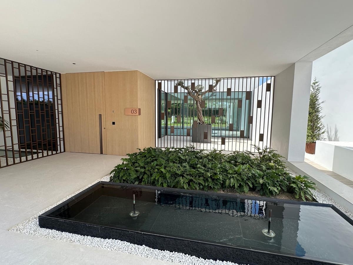 4 soverom Hus til salgs i Marbella med svømmebasseng garasje - € 4 800 000 (Ref: 9649822)