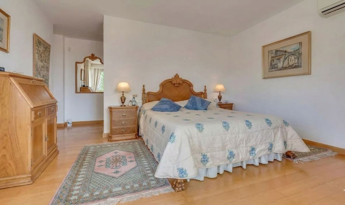 5 makuuhuone Huvila myytävänä paikassa Benahavis mukana uima-altaan 
autotalli - 2 100 000 € (Ref: 9669320)