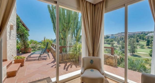 5 chambre Villa/Maison à vendre à El Paraíso, Benahavís avec piscine garage - 2 100 000 € (Ref: 9669320)