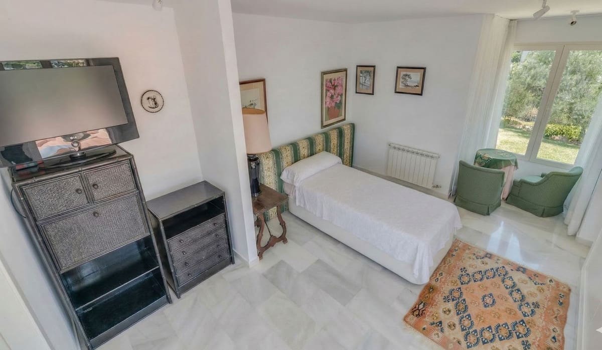 5 makuuhuone Huvila myytävänä paikassa Benahavis mukana uima-altaan 
autotalli - 2 100 000 € (Ref: 9669320)