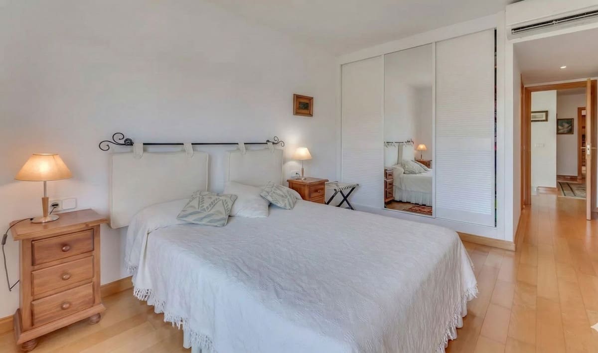 5 makuuhuone Huvila myytävänä paikassa Benahavis mukana uima-altaan 
autotalli - 2 100 000 € (Ref: 9669320)