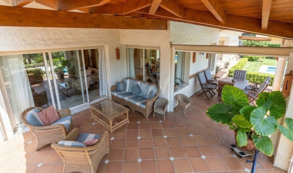 5 makuuhuone Huvila myytävänä paikassa Benahavis mukana uima-altaan 
autotalli - 2 100 000 € (Ref: 9669320)