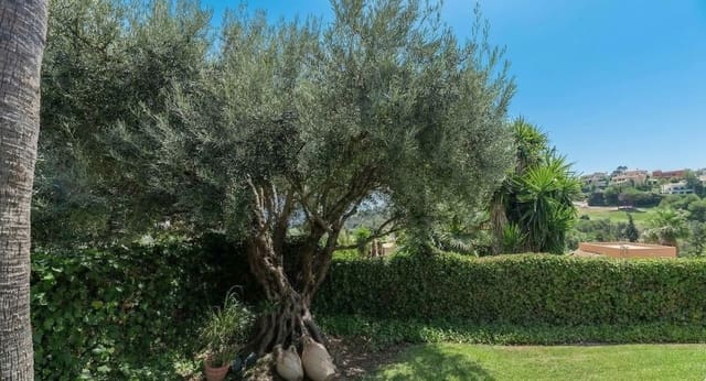 5 quarto Moradia para venda em El Paraíso, Benahavís com piscina garagem - 2 100 000 € (Ref: 9669320)