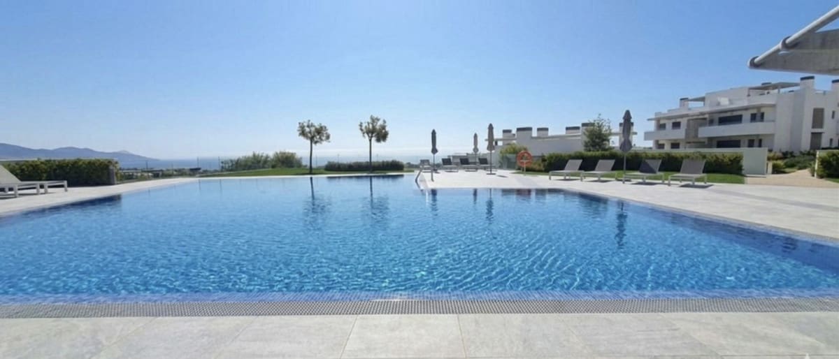 3 quarto Apartamento para venda em Benahavis com piscina garagem - 1 499 000 € (Ref: 9727512)