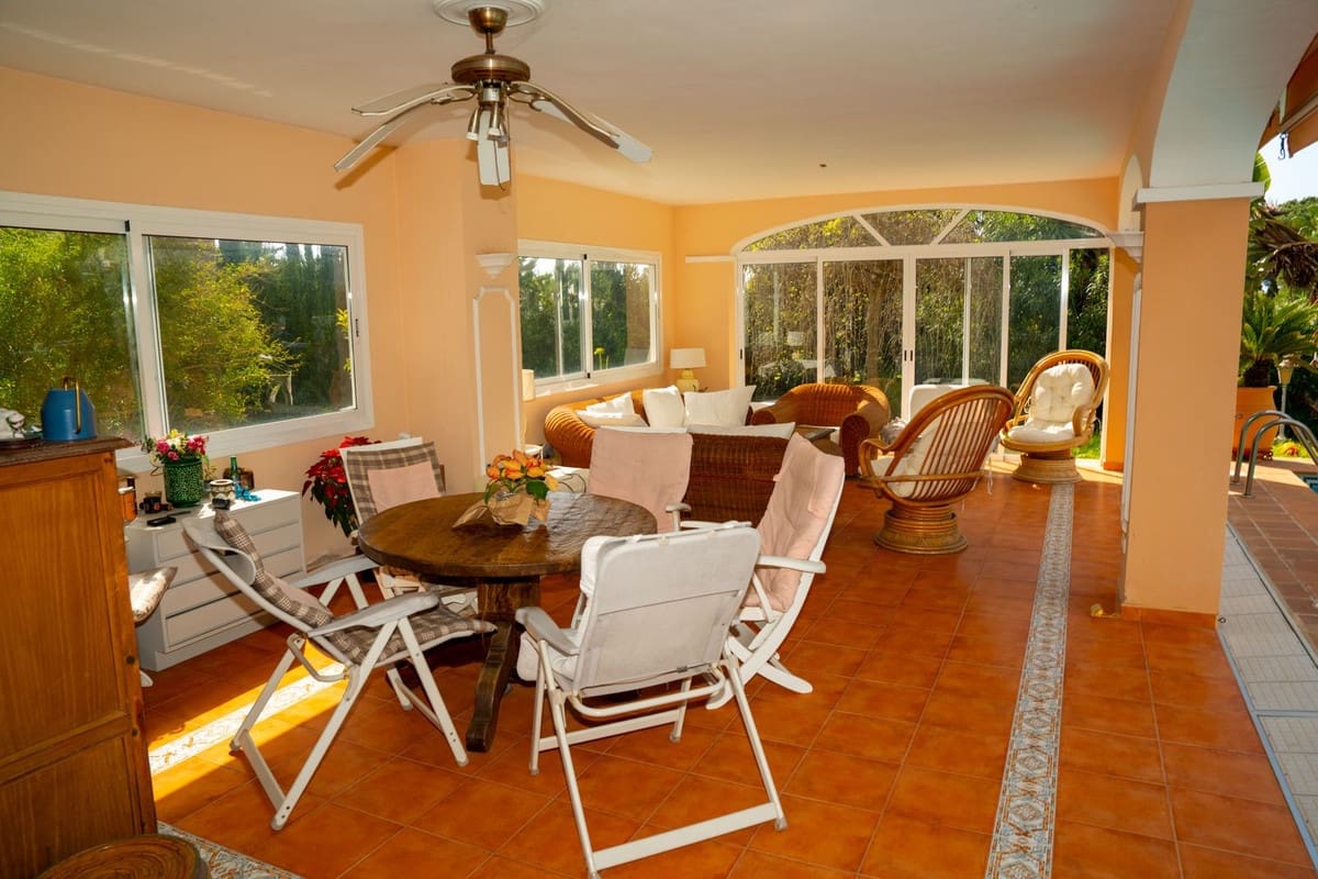 4 sovrum Villa till salu i Elviria med garage - 1 600 000 € (Ref: 9730811)