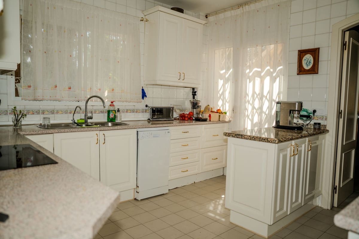 4 soveværelse Villa til salg i Elviria med garage - € 1.600.000 (Ref: 9730811)