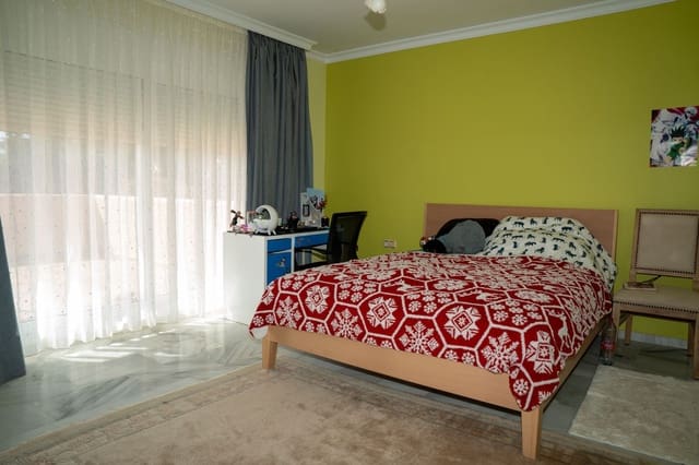 4 soverom Villa til salgs i Elviria, Marbella med garasje - € 1 600 000 (Ref: 9730811)