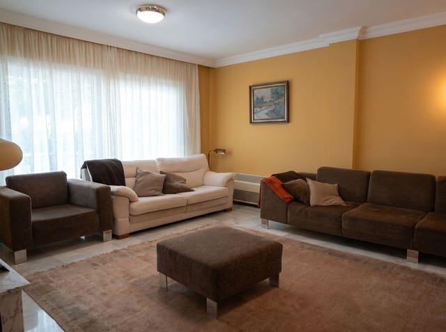 4 quarto Moradia para venda em Elviria, Marbella com garagem - 1 600 000 € (Ref: 9730811)