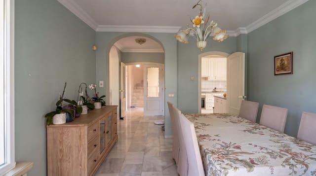 4 quarto Moradia para venda em Elviria, Marbella com garagem - 1 600 000 € (Ref: 9730811)
