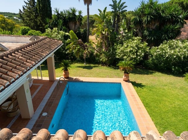 4 quarto Moradia para venda em Elviria, Marbella com garagem - 1 600 000 € (Ref: 9730811)