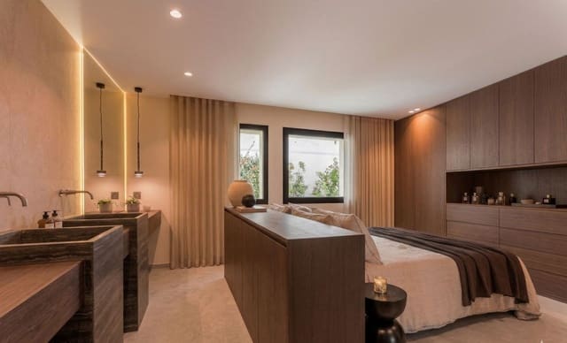 3 soverom Hus til salgs i Aloha Golf, Marbella med svømmebasseng garasje - € 1 550 000 (Ref: 9752357)