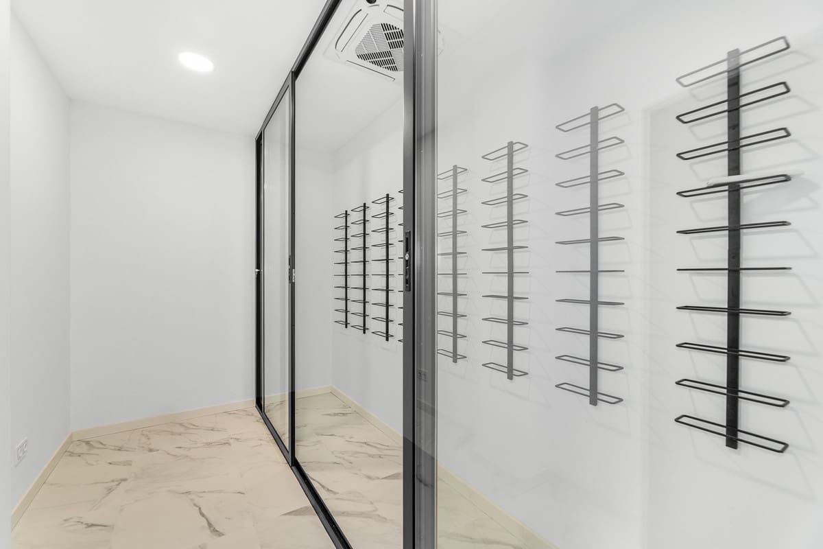 6 makuuhuone Huvila myytävänä paikassa Benahavis mukana uima-altaan 
autotalli - 3 990 000 € (Ref: 9793608)