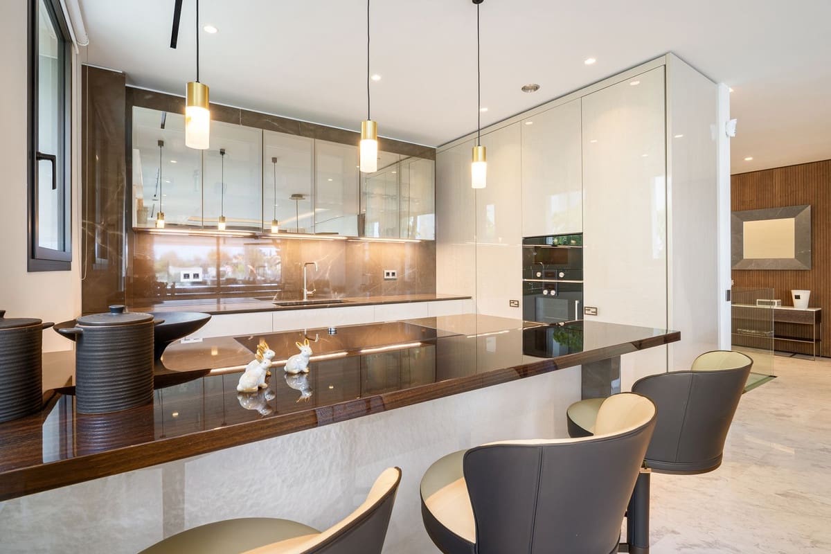 Apartamento de 5 habitaciones en Golden Mile en venta con piscina garaje - 6.395.000 € (Ref: 9798266)