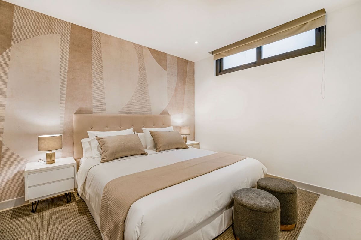 6 bedroom Villa for sale in Golden Mile with pool garage - € 5,900,000 (Ref: 9798268)