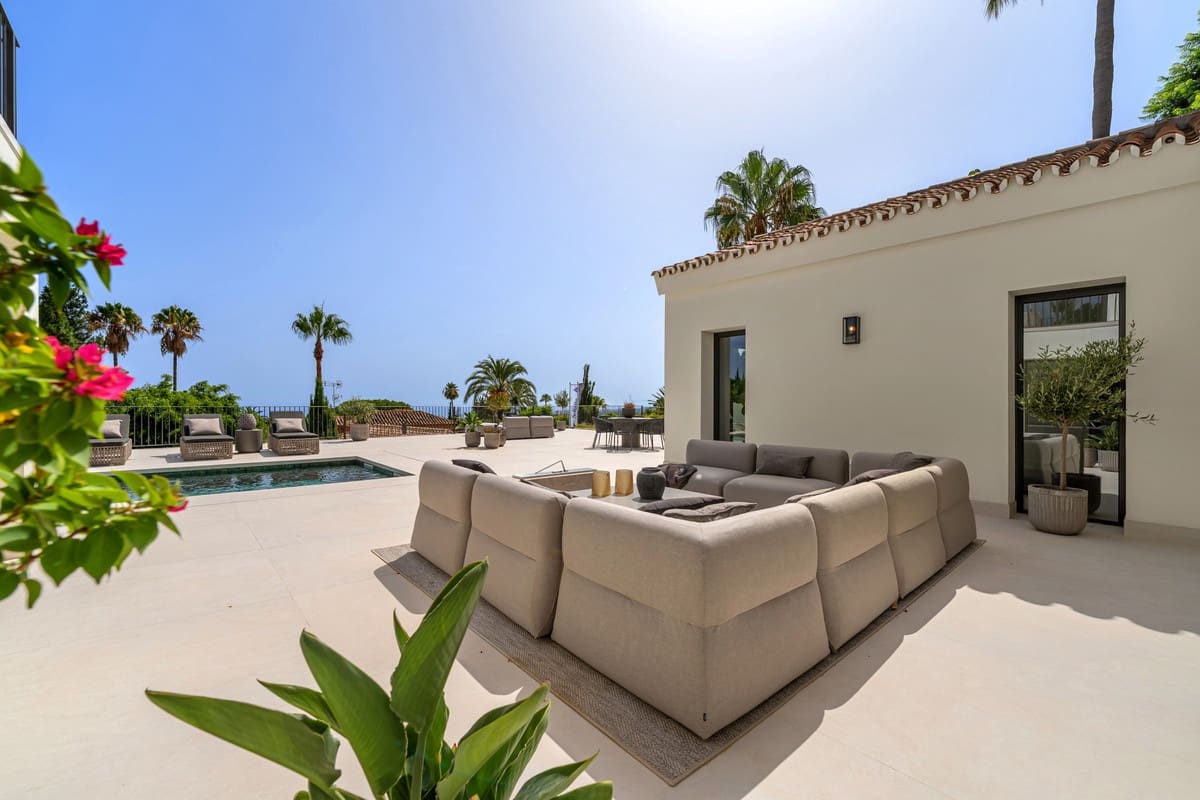 5 slaapkamer Villa te koop in Golden Mile met zwembad garage - € 7.800.000 (Ref: 9798269)