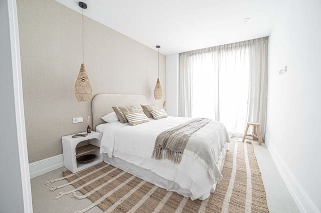 3 Zimmer Apartment zu verkaufen in Fuengirola mit Pool Garage - 1.095.000 € (Ref: 9807134)