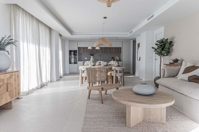 3 Zimmer Apartment zu verkaufen in Fuengirola mit Pool Garage - 1.095.000 € (Ref: 9807134)