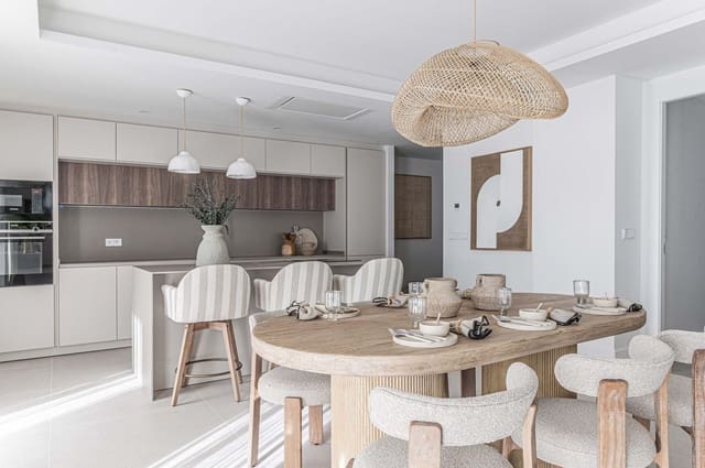 2 Zimmer Apartment zu verkaufen in Fuengirola mit Pool Garage - 995.000 € (Ref: 9807135)