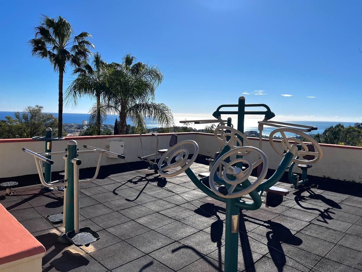 2 sovrum Lägenhet till salu i Benalmadena med pool garage - 333 000 € (Ref: 9811202)