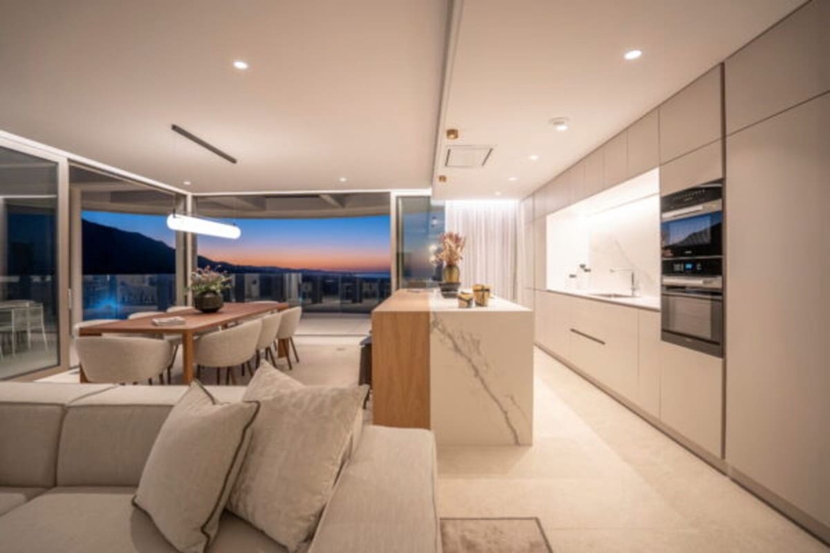 3 quarto Penthouse para venda em Benahavis com piscina garagem - 1 295 000 € (Ref: 9816379)