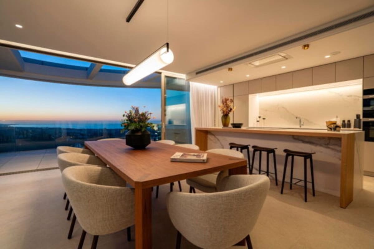 3 quarto Penthouse para venda em Benahavis com piscina garagem - 1 295 000 € (Ref: 9816379)