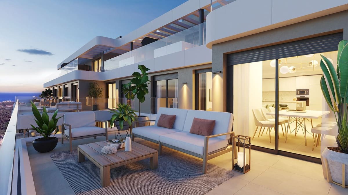 3 bedroom Apartment for sale in Mijas Costa with pool garage - € 535,000 (Ref: 9821081)