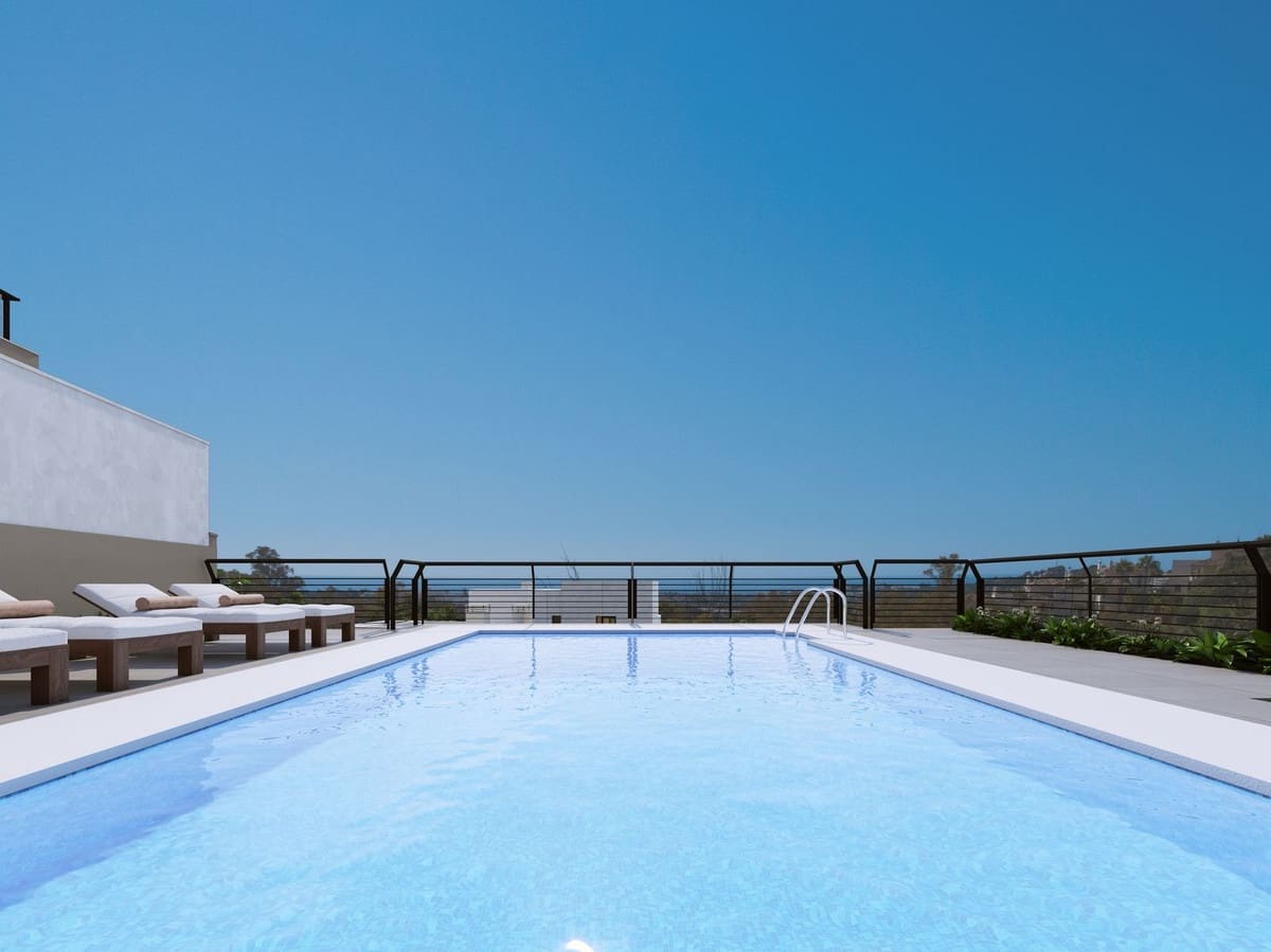 4 chambre Appartement à vendre à Nueva Andalucia avec piscine garage - 1 490 000 € (Ref: 9821383)