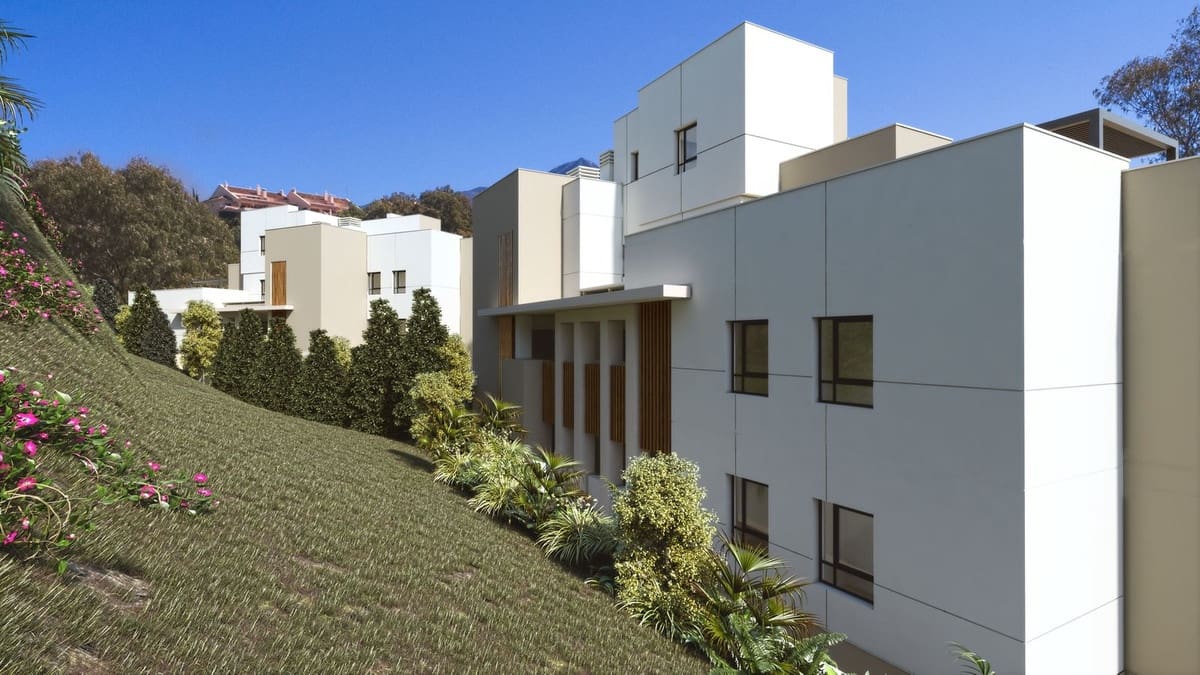4 chambre Appartement à vendre à Nueva Andalucia avec piscine garage - 1 490 000 € (Ref: 9821383)