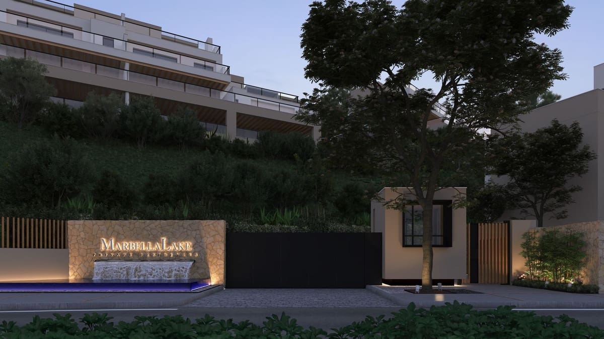 4 chambre Appartement à vendre à Nueva Andalucia avec piscine garage - 1 490 000 € (Ref: 9821383)