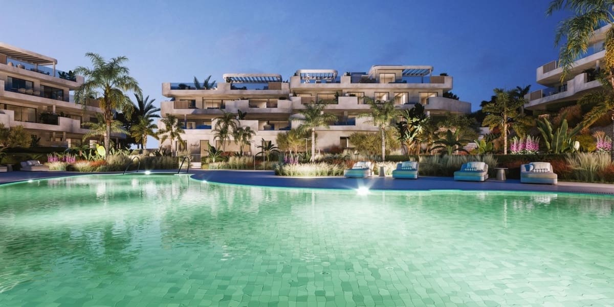 3 bedroom Beach Apartment for sale in Estepona with pool garage - € 802,000 (Ref: 9821388)