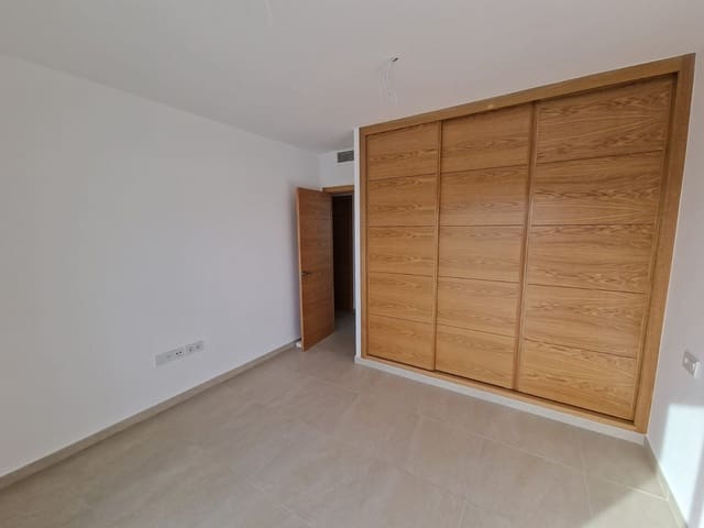 4 soverom Villa til salgs i Manilva med svømmebasseng garasje - € 780 000 (Ref: 9821409)